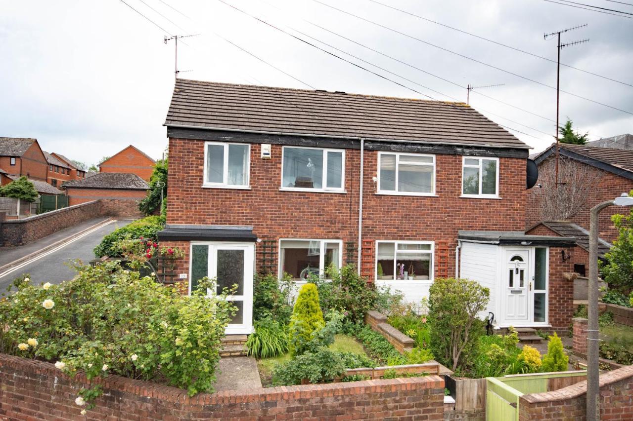 3-Bedroom House With Garden, Conservatory, In Centre Of Worcester Exteriör bild