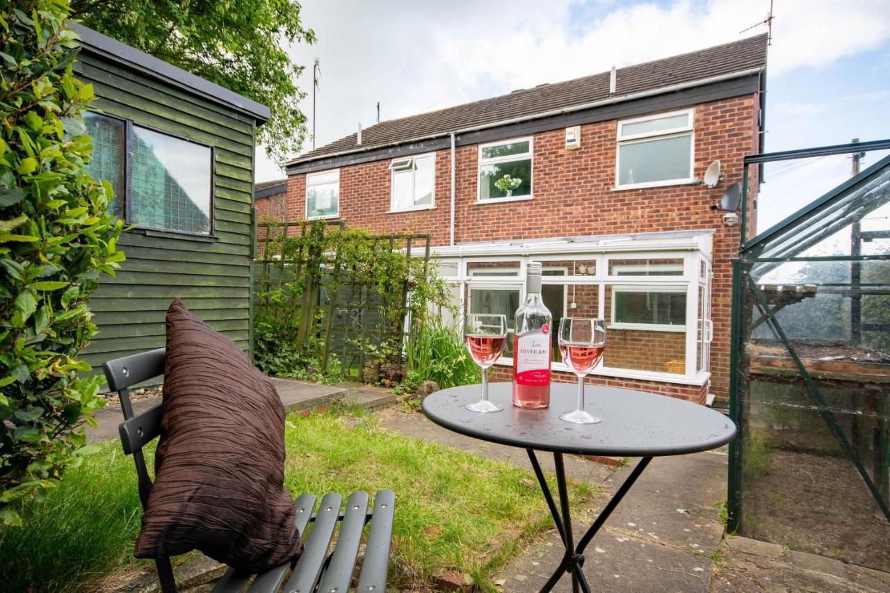 3-Bedroom House With Garden, Conservatory, In Centre Of Worcester Exteriör bild