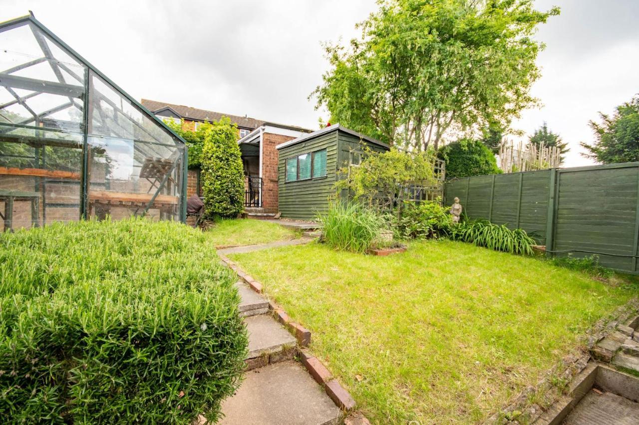 3-Bedroom House With Garden, Conservatory, In Centre Of Worcester Exteriör bild